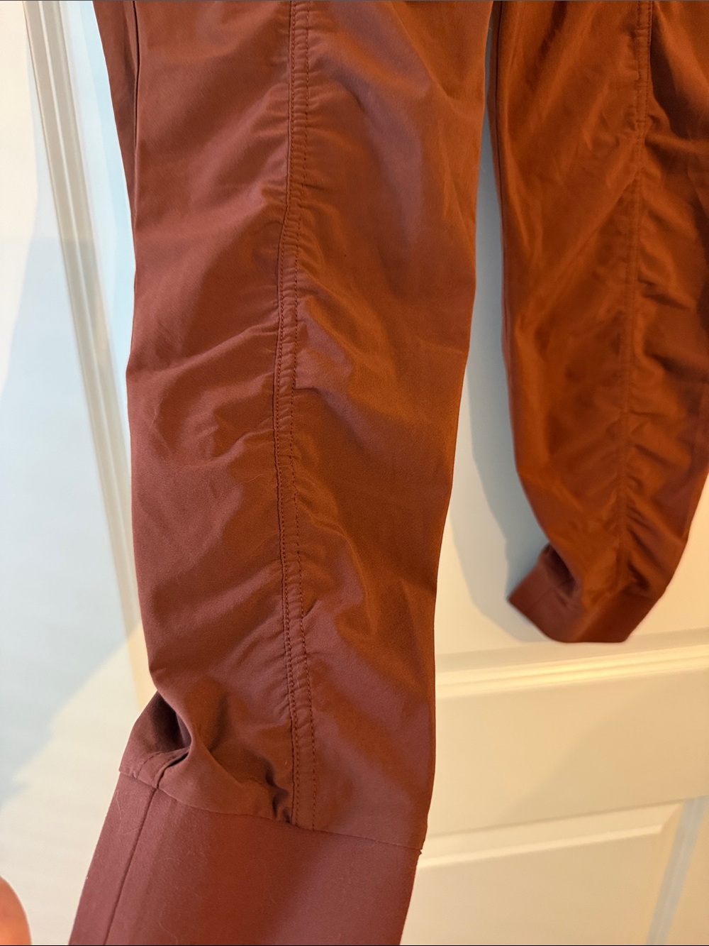 Athleta Peak Hybrid Fleece Rust-Colored Ruched Drawstring Joggers Pant S Tall - Picture 4 of 6